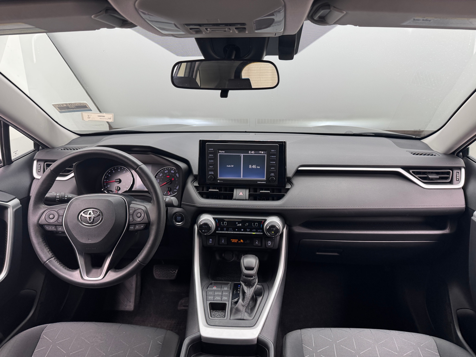 Thumbnail: 2020 Toyota RAV4 - 3