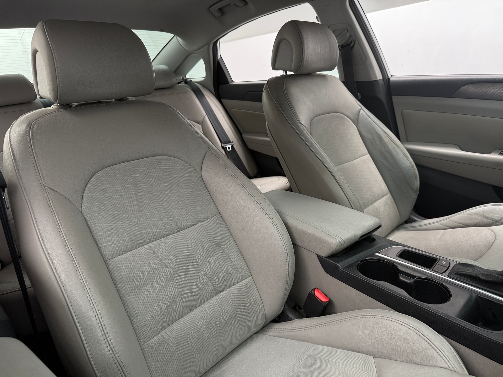Thumbnail: 2015 Hyundai Sonata - 2