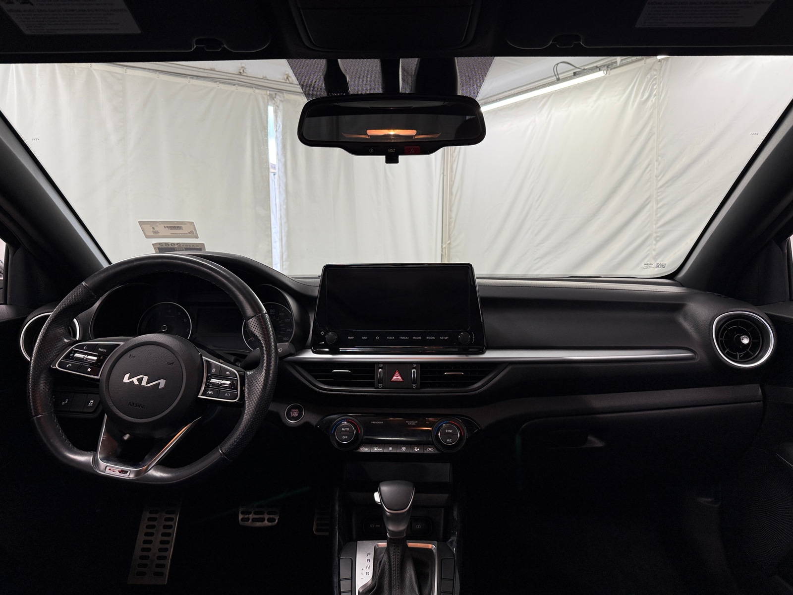 Thumbnail: 2023 Kia Forte - 2