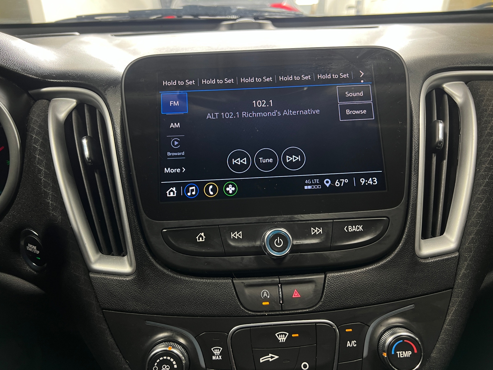 Thumbnail: 2024 Chevrolet Malibu - 4