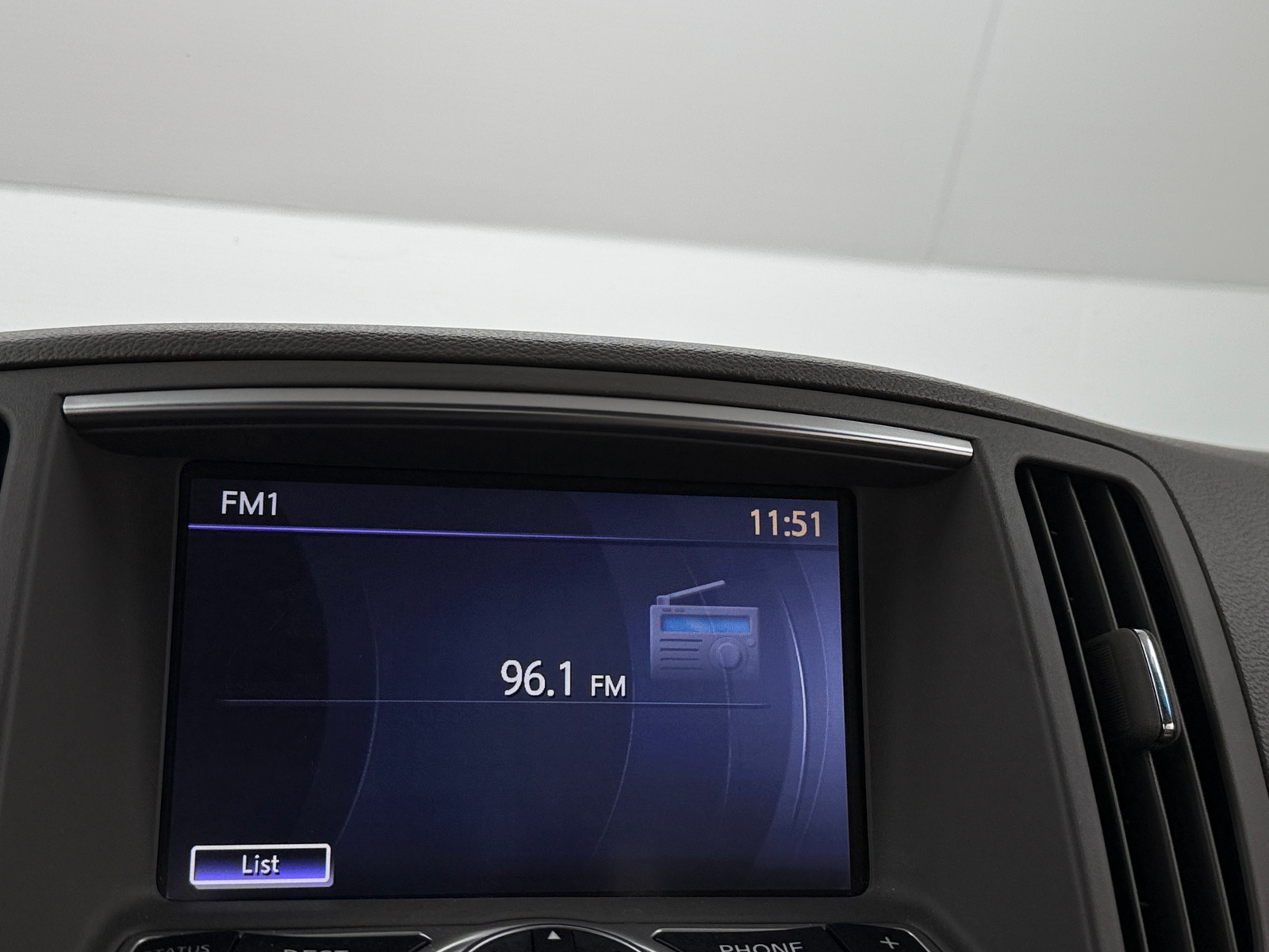 Thumbnail: 2014 INFINITI Q60 - 2