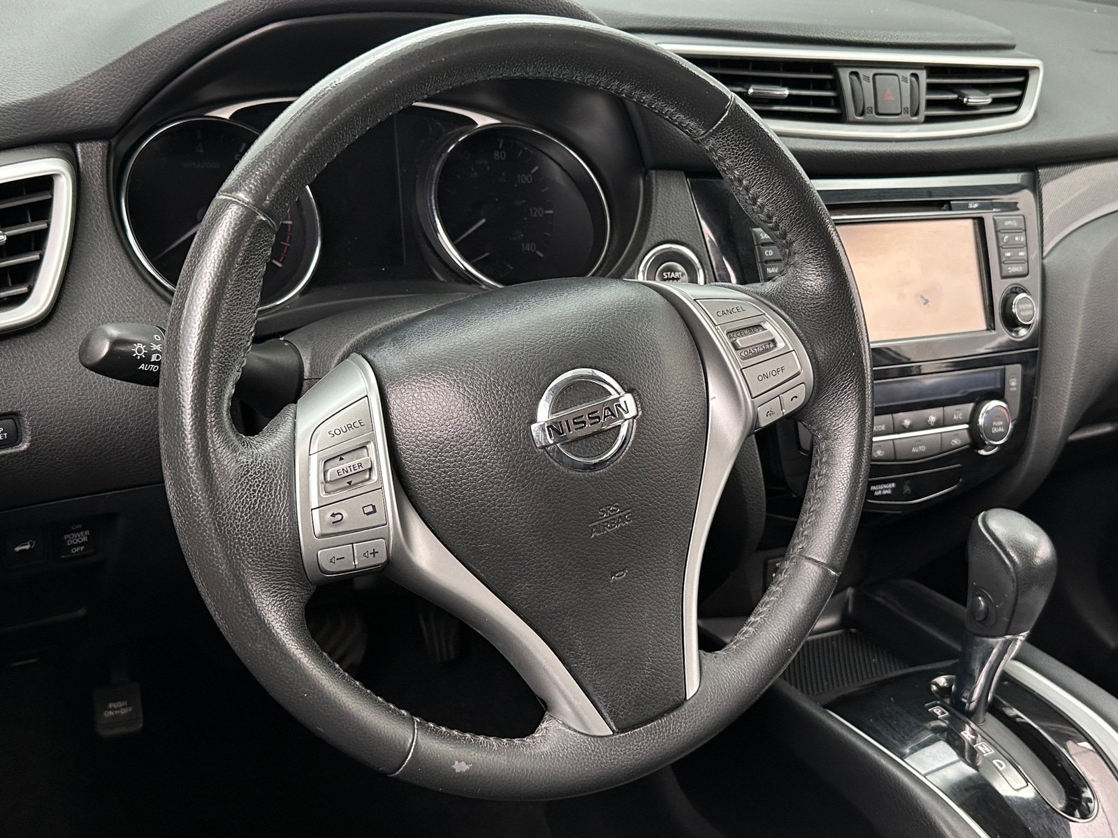 Thumbnail: 2016 Nissan Rogue - 4