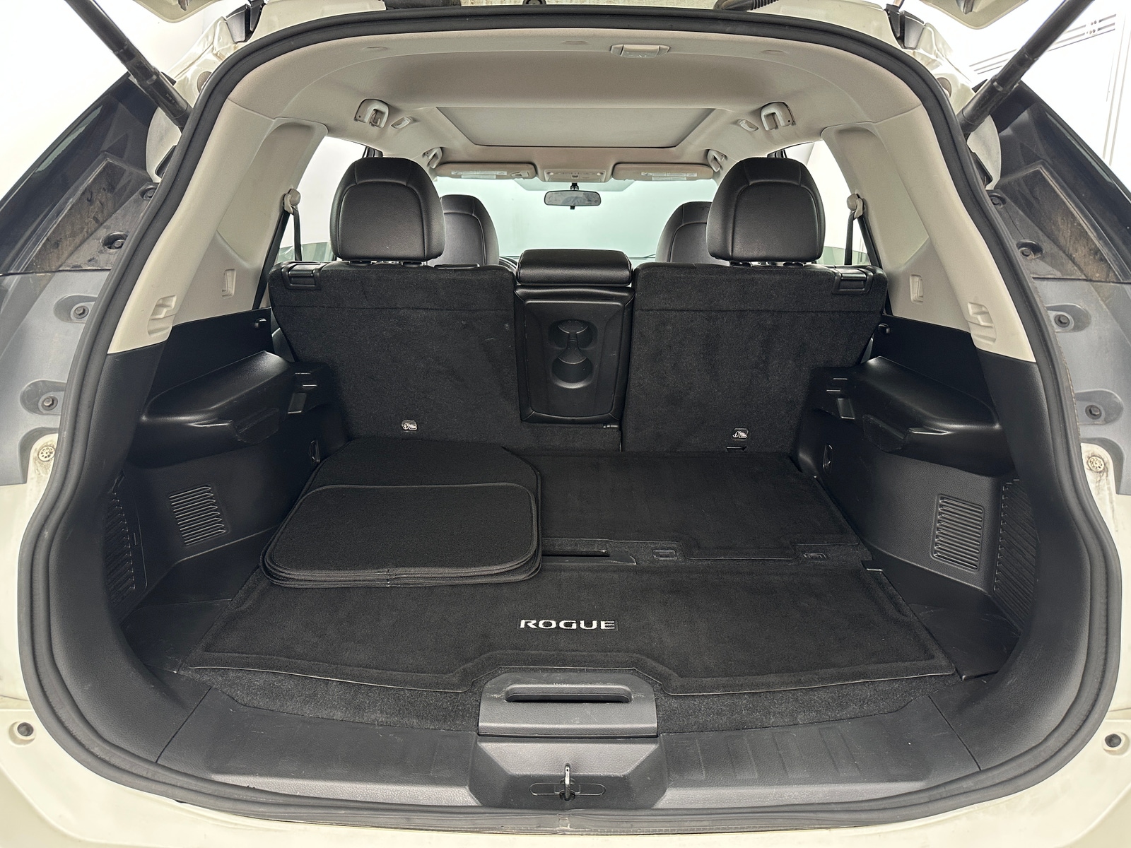 Thumbnail: 2016 Nissan Rogue - 6