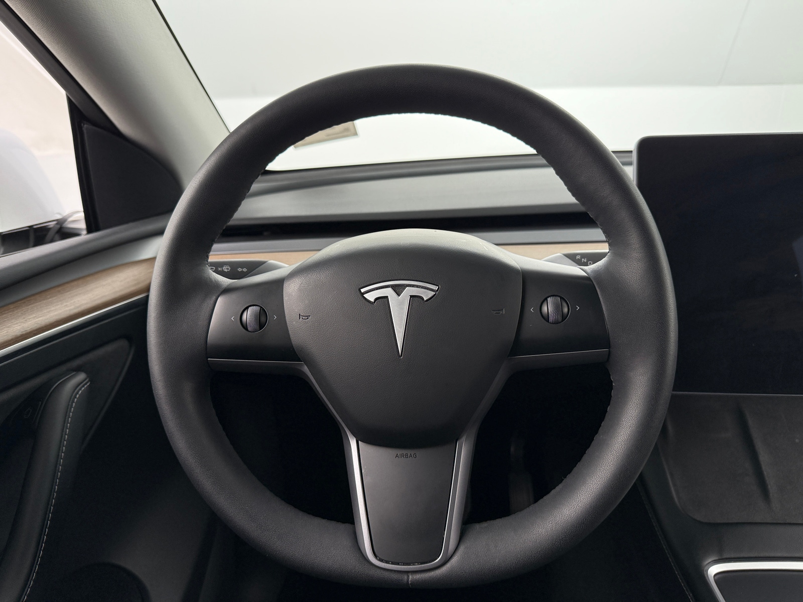 Thumbnail: 2023 Tesla Model Y - 4