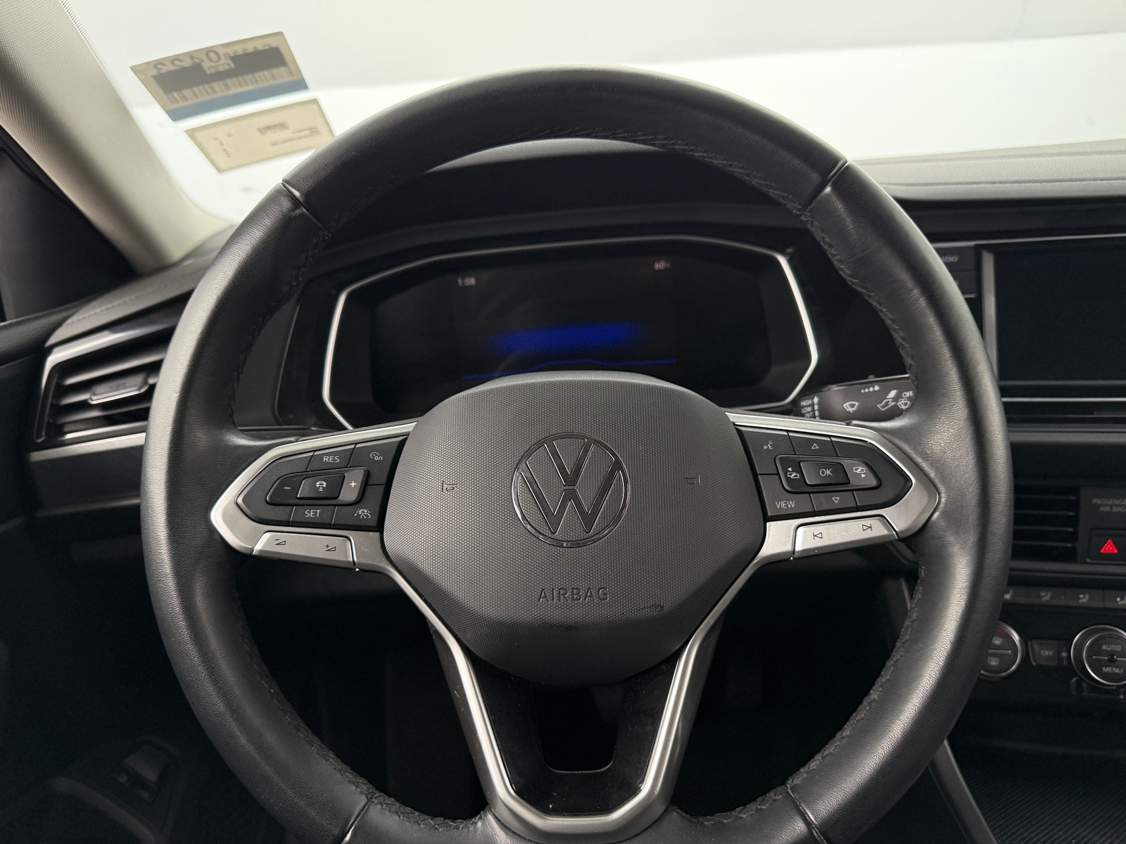 Thumbnail: 2024 Volkswagen Jetta - 4