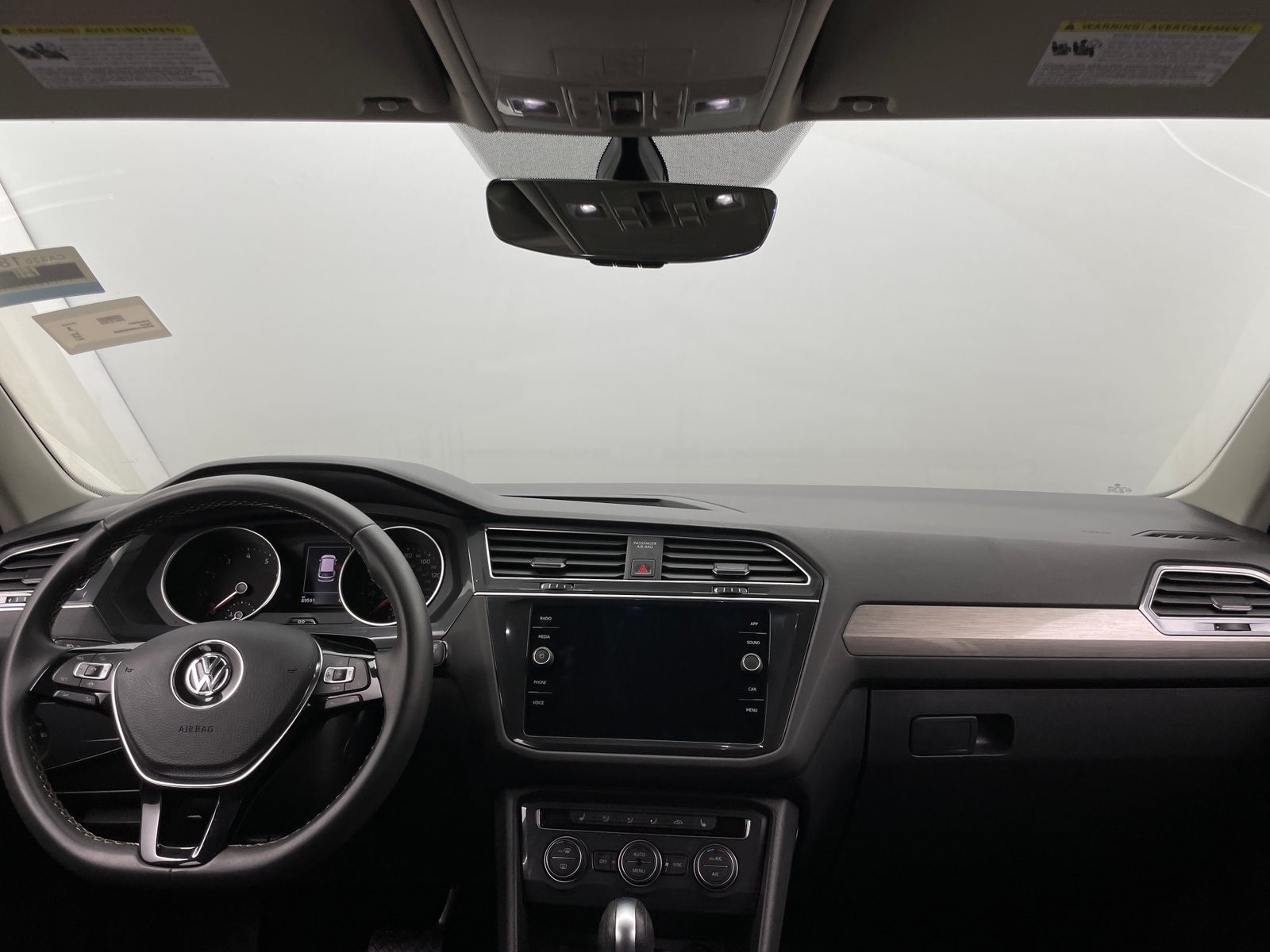 Thumbnail: 2021 Volkswagen Tiguan - 2