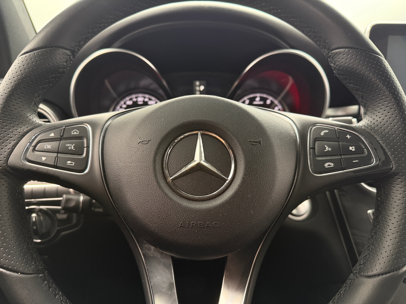 Thumbnail: 2018 Mercedes-Benz GLC - 4