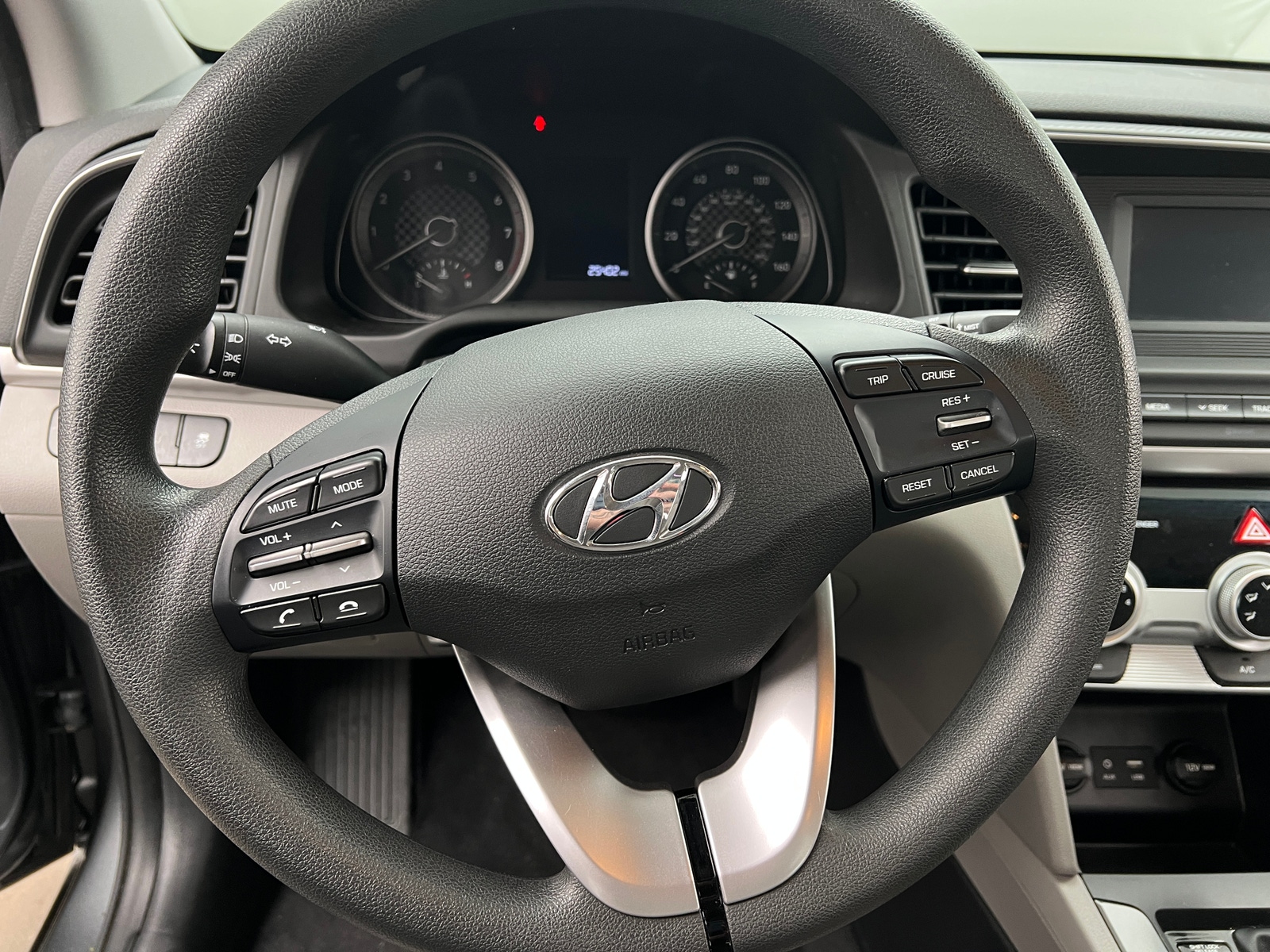 Thumbnail: 2019 Hyundai Elantra - 5