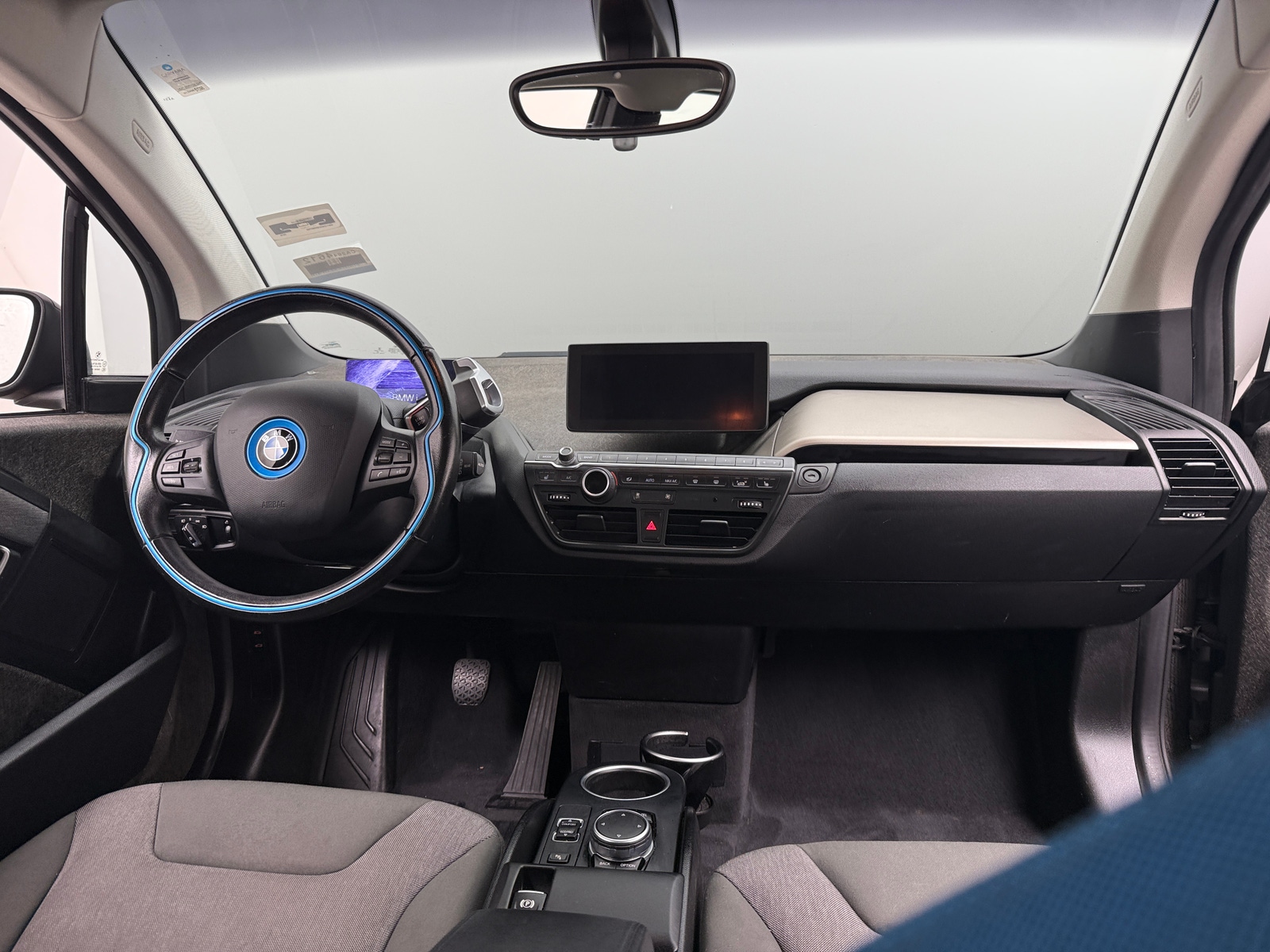 Thumbnail: 2016 BMW i3 - 2