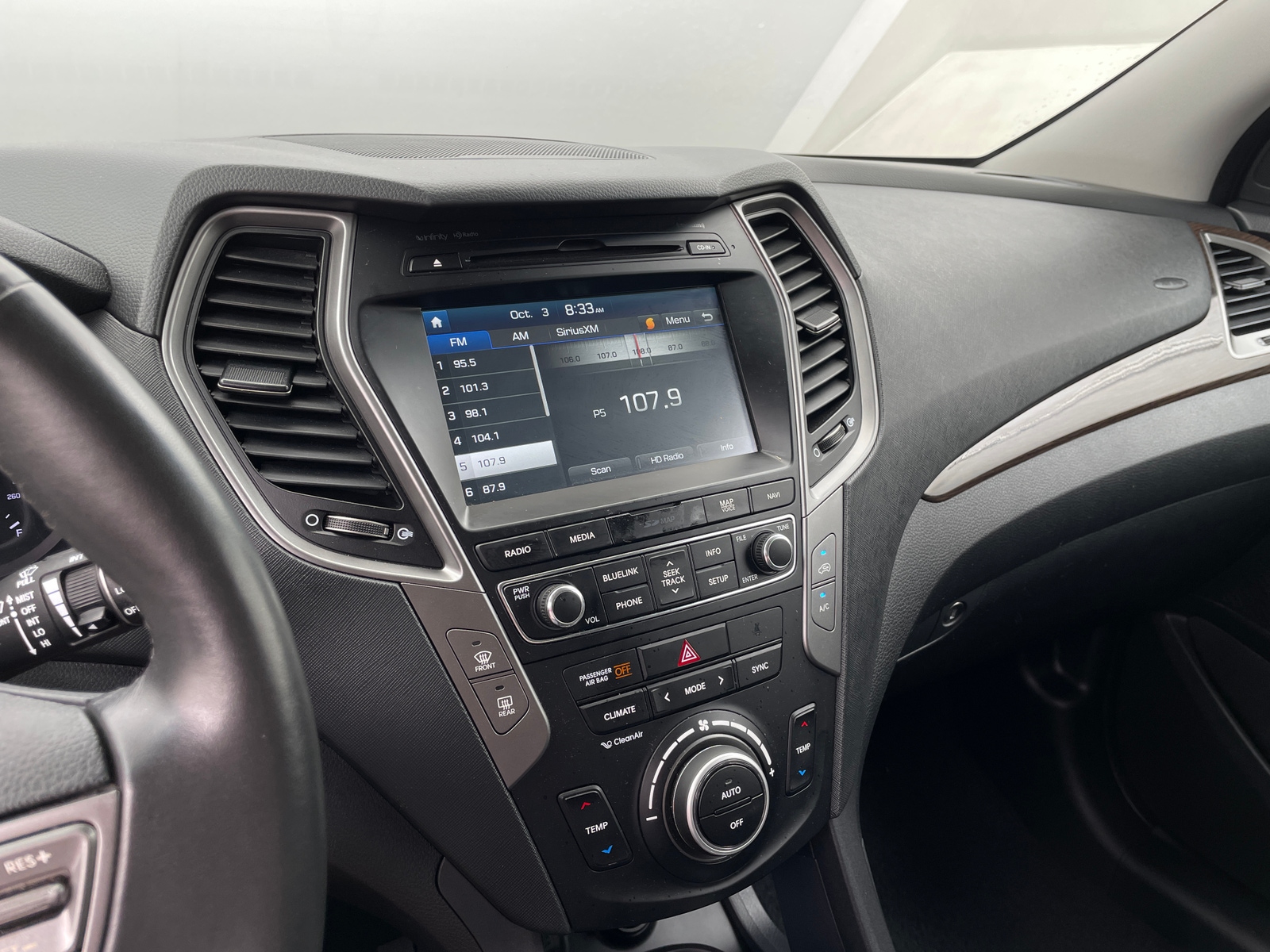 Thumbnail: 2017 Hyundai Santa Fe - 3