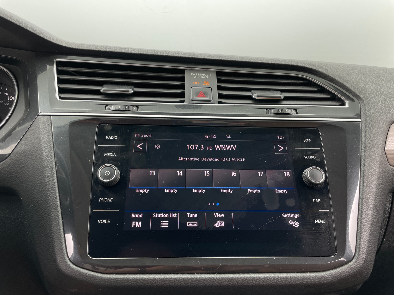 Thumbnail: 2019 Volkswagen Tiguan - 3