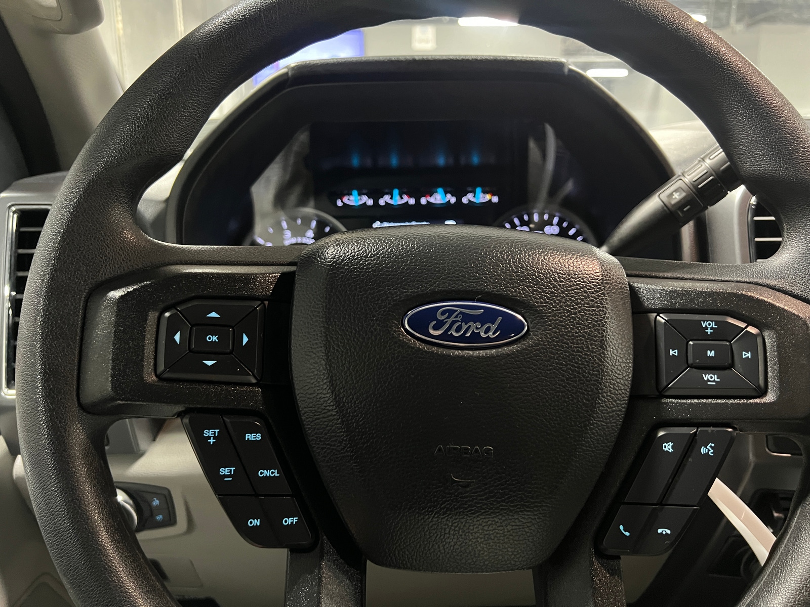 Thumbnail: 2022 Ford Econoline - 5