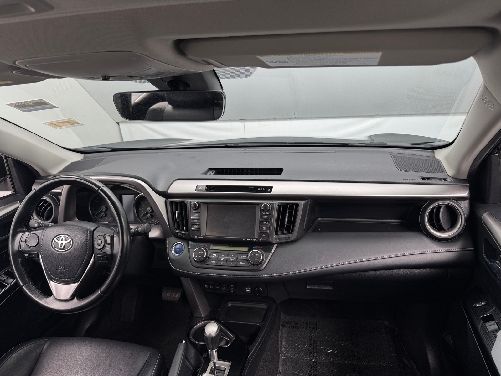 Thumbnail: 2018 Toyota RAV4 - 2