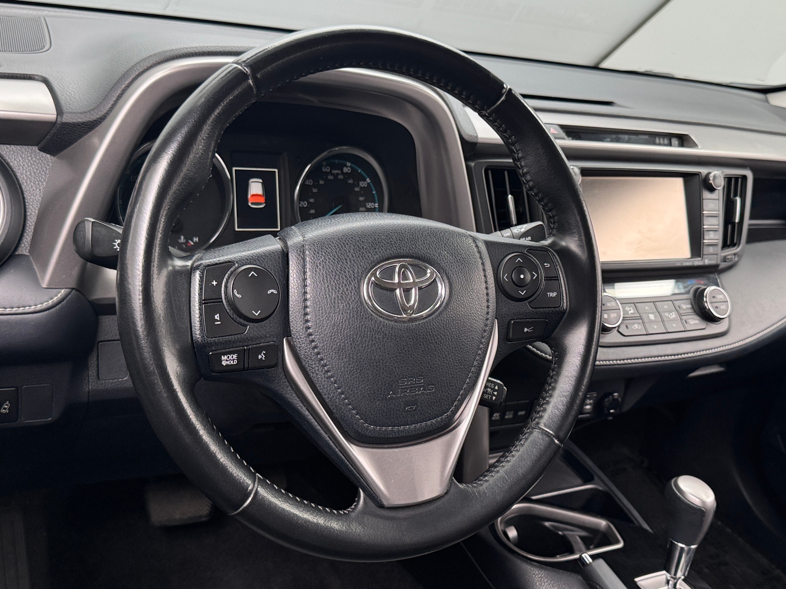 Thumbnail: 2018 Toyota RAV4 - 4
