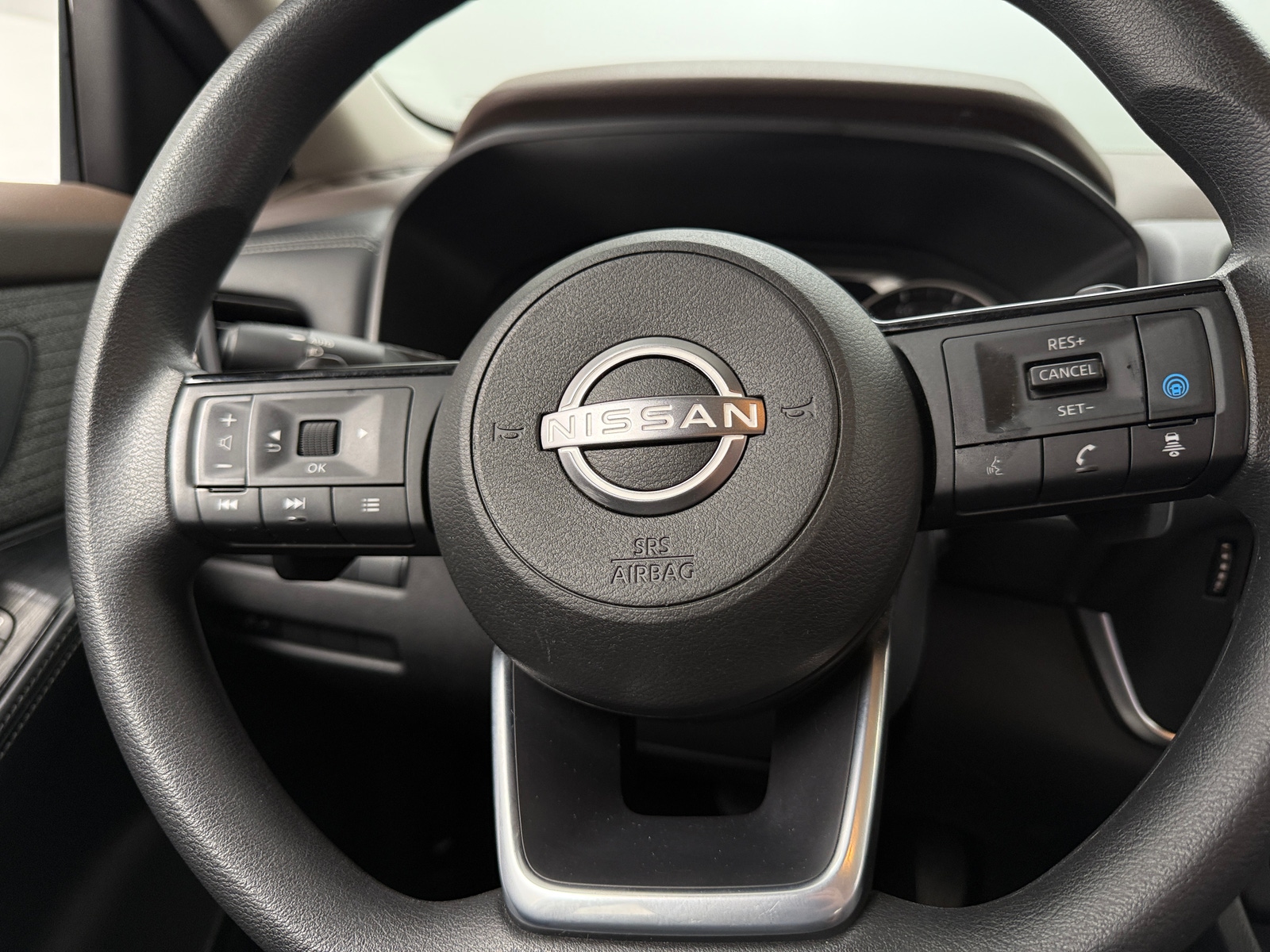 Thumbnail: 2023 Nissan Rogue - 5