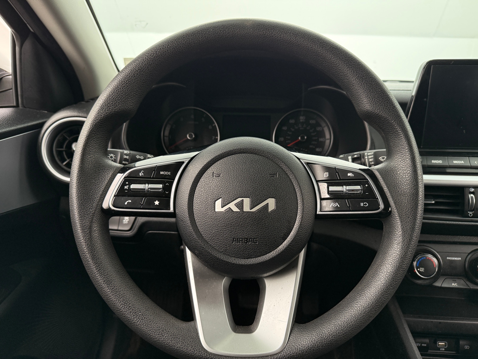 Thumbnail: 2024 Kia Forte - 5