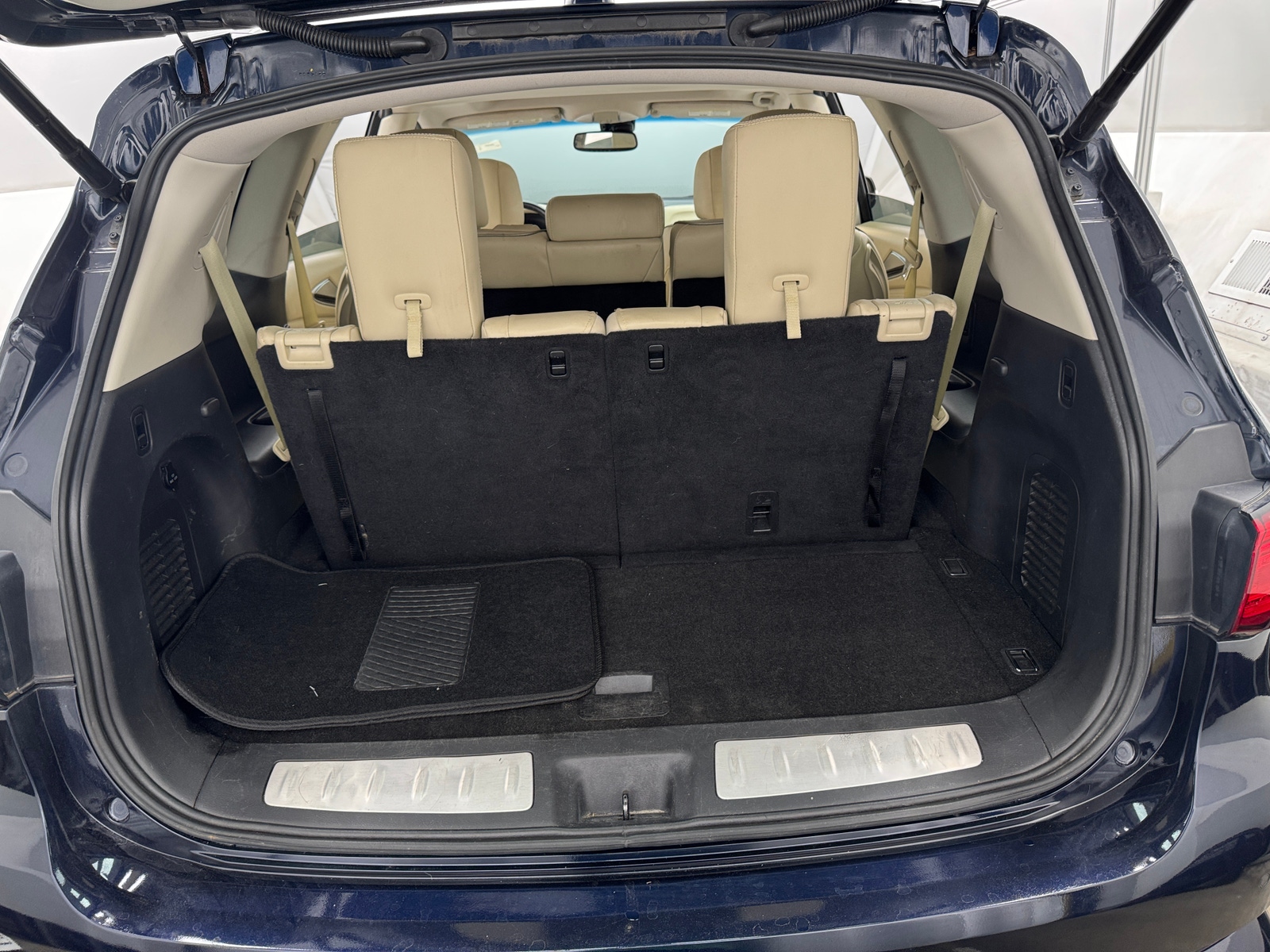 Thumbnail: 2016 INFINITI QX60 - 6