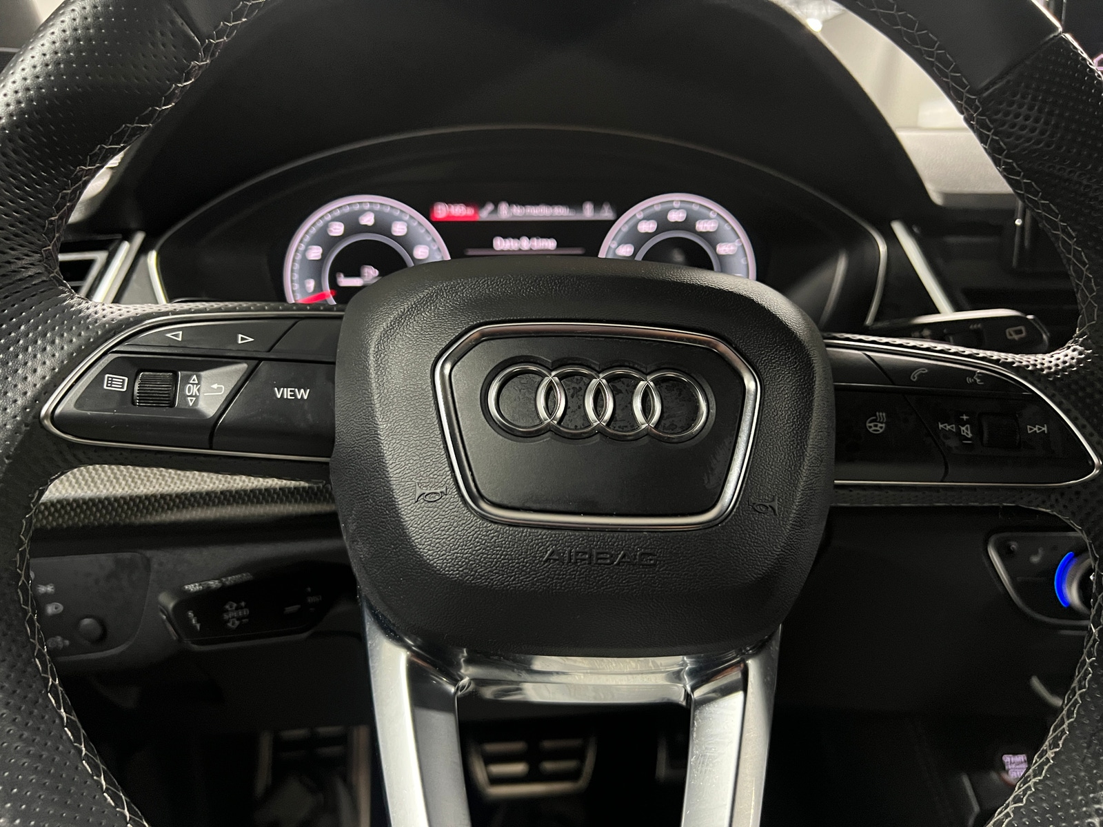 Thumbnail: 2023 Audi SQ5 - 4