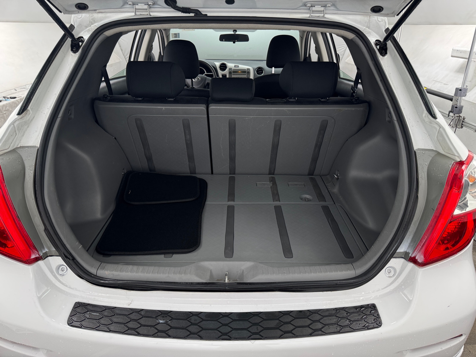 Thumbnail: 2010 Toyota Matrix - 7