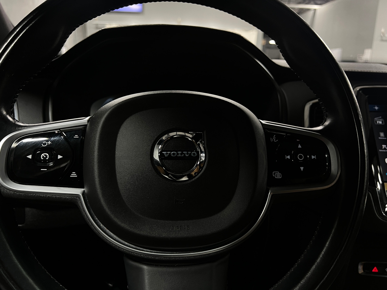 Thumbnail: 2021 Volvo XC90 - 4
