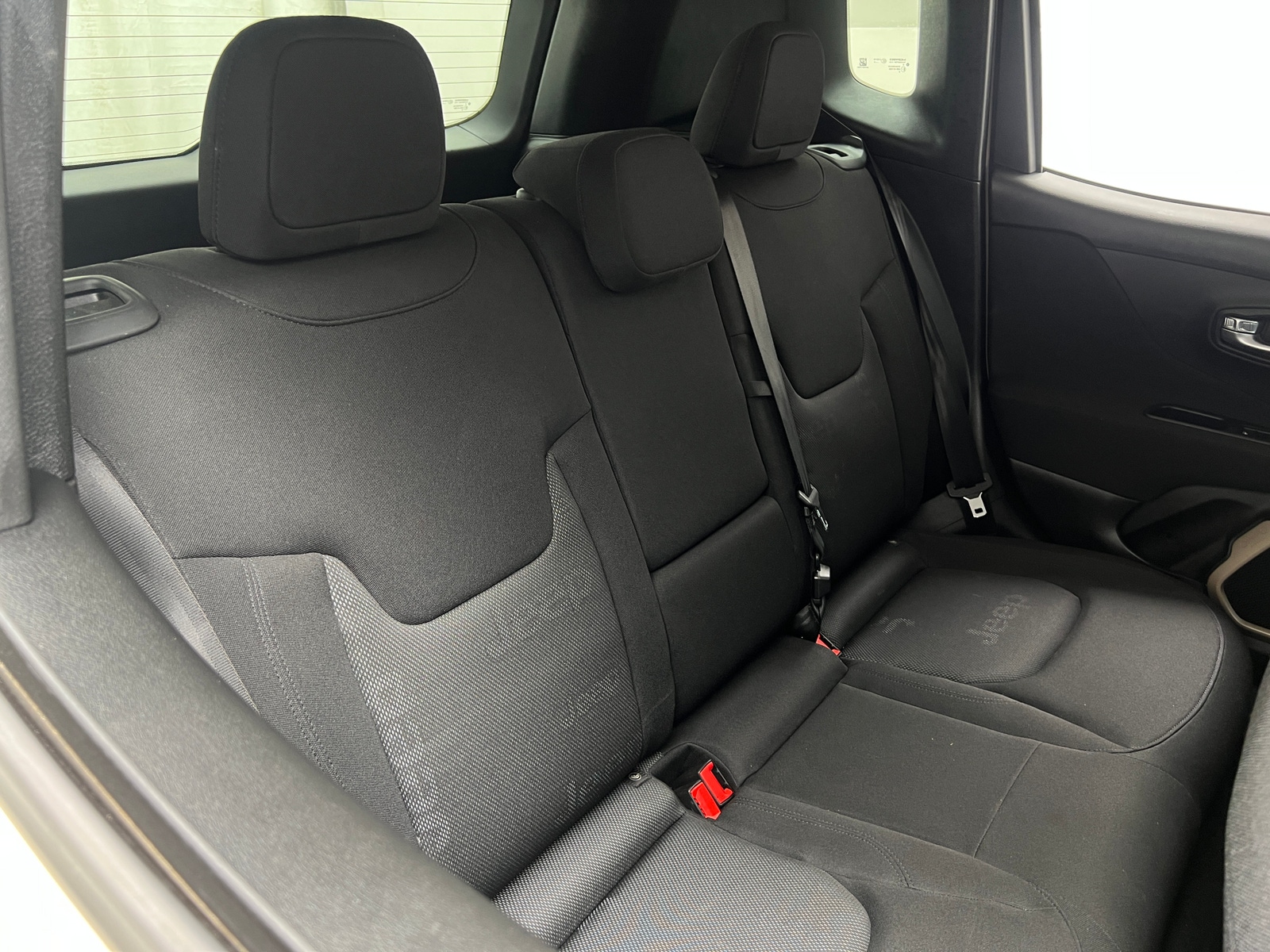 Thumbnail: 2016 Jeep Renegade - 6