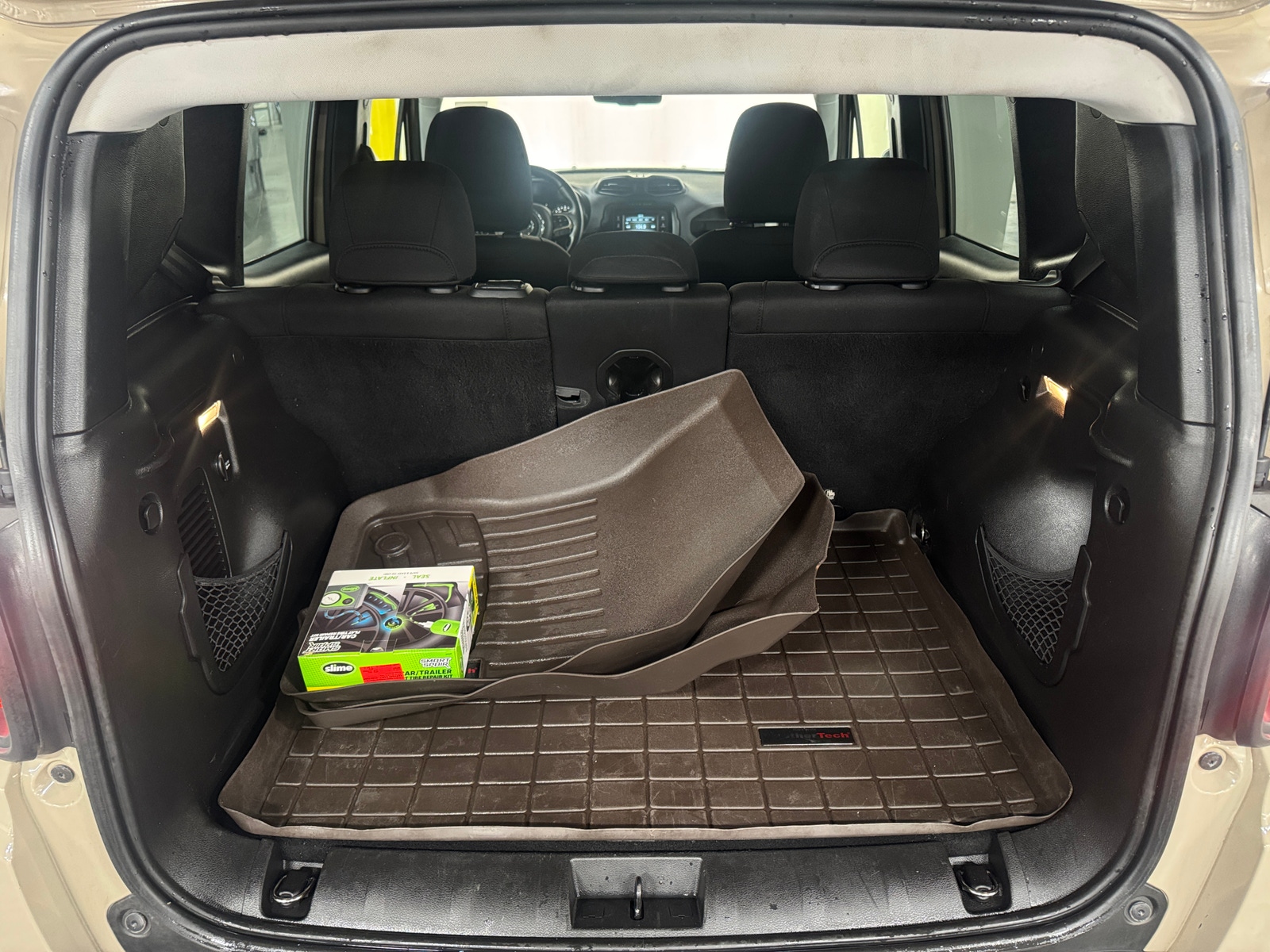 Thumbnail: 2016 Jeep Renegade - 7