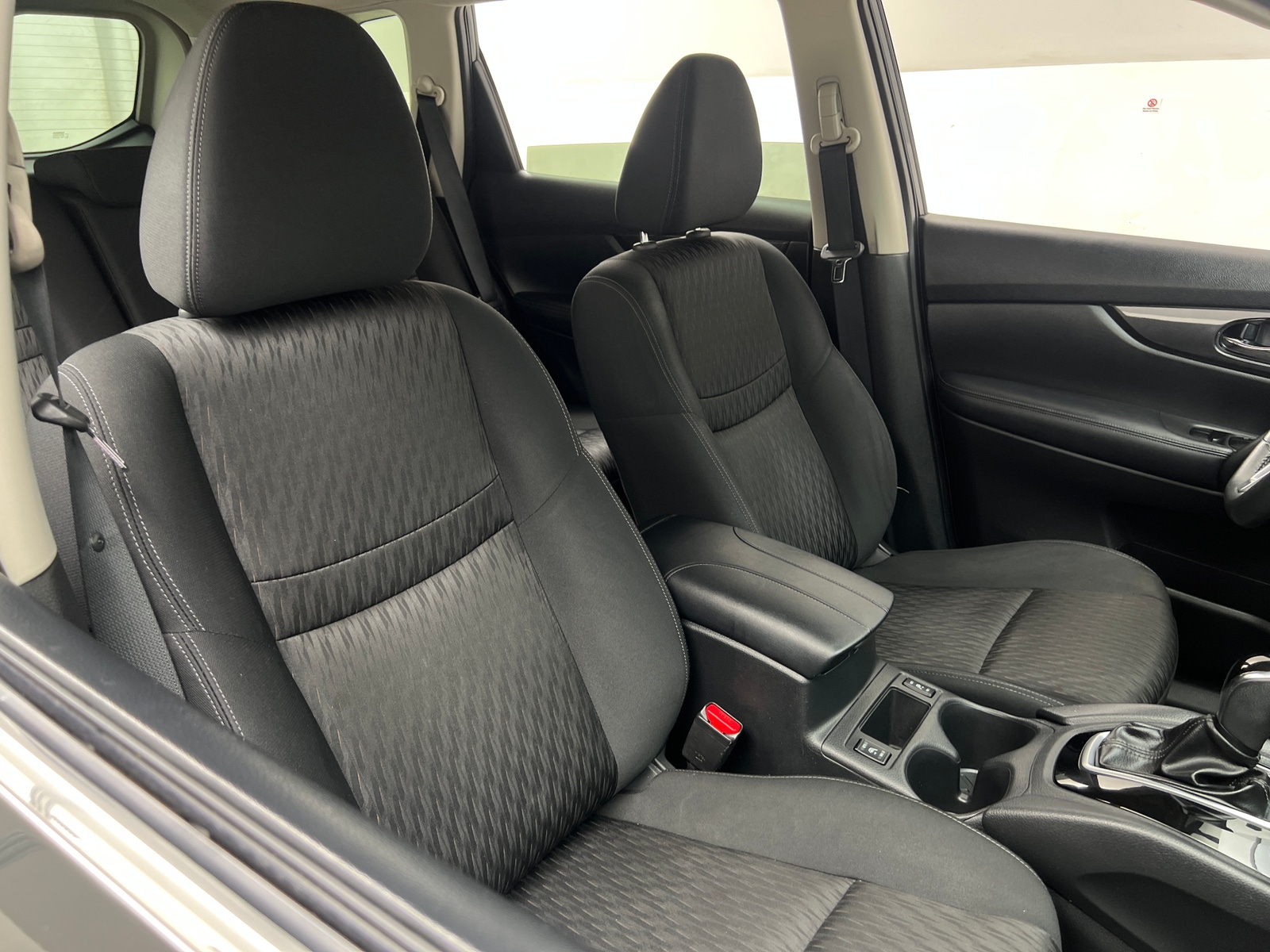 Thumbnail: 2018 Nissan Rogue - 2