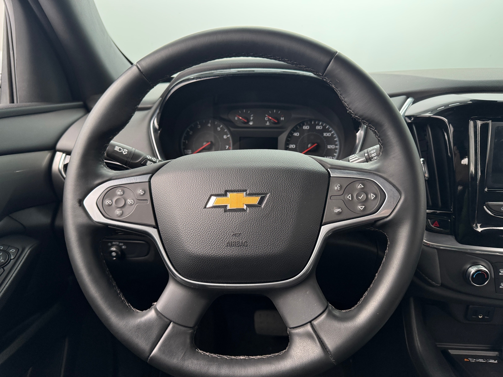Thumbnail: 2023 Chevrolet Traverse - 5