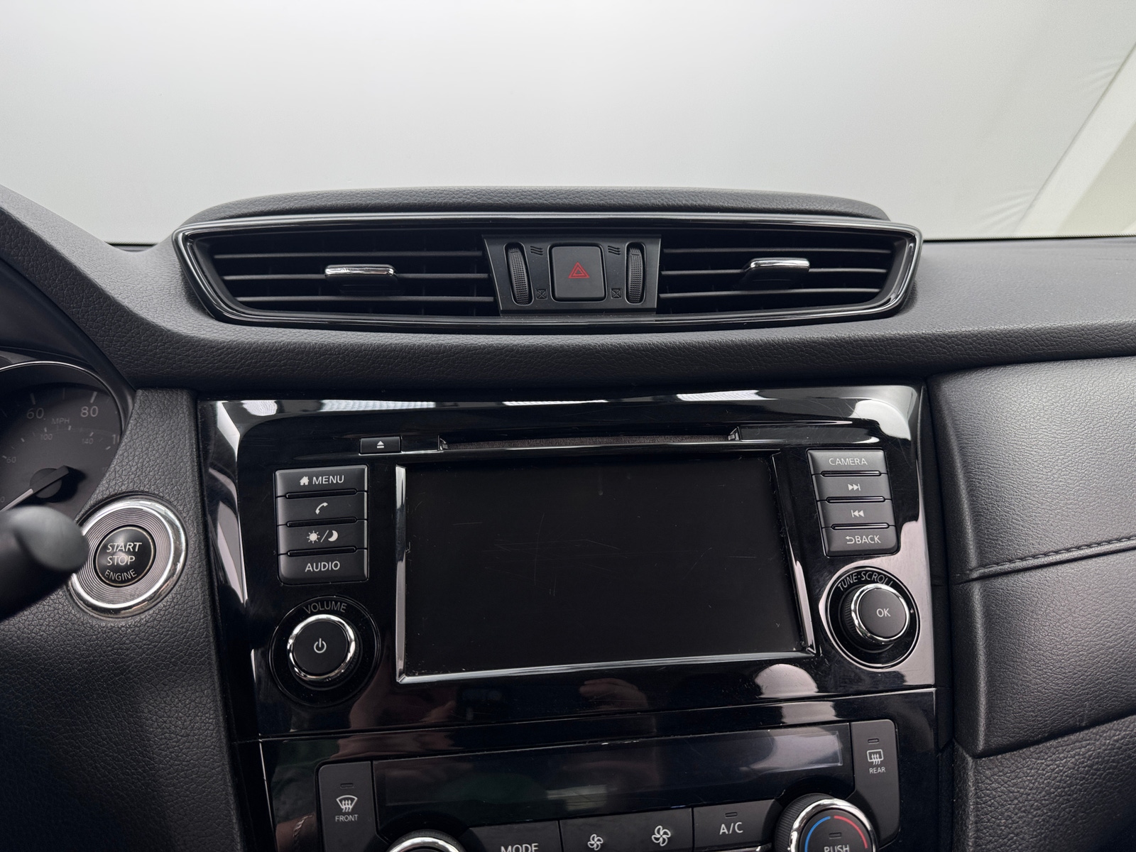 Thumbnail: 2019 Nissan Rogue - 4
