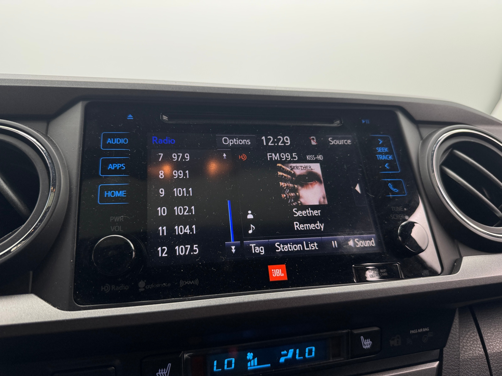 Thumbnail: 2019 Toyota Tacoma - 3