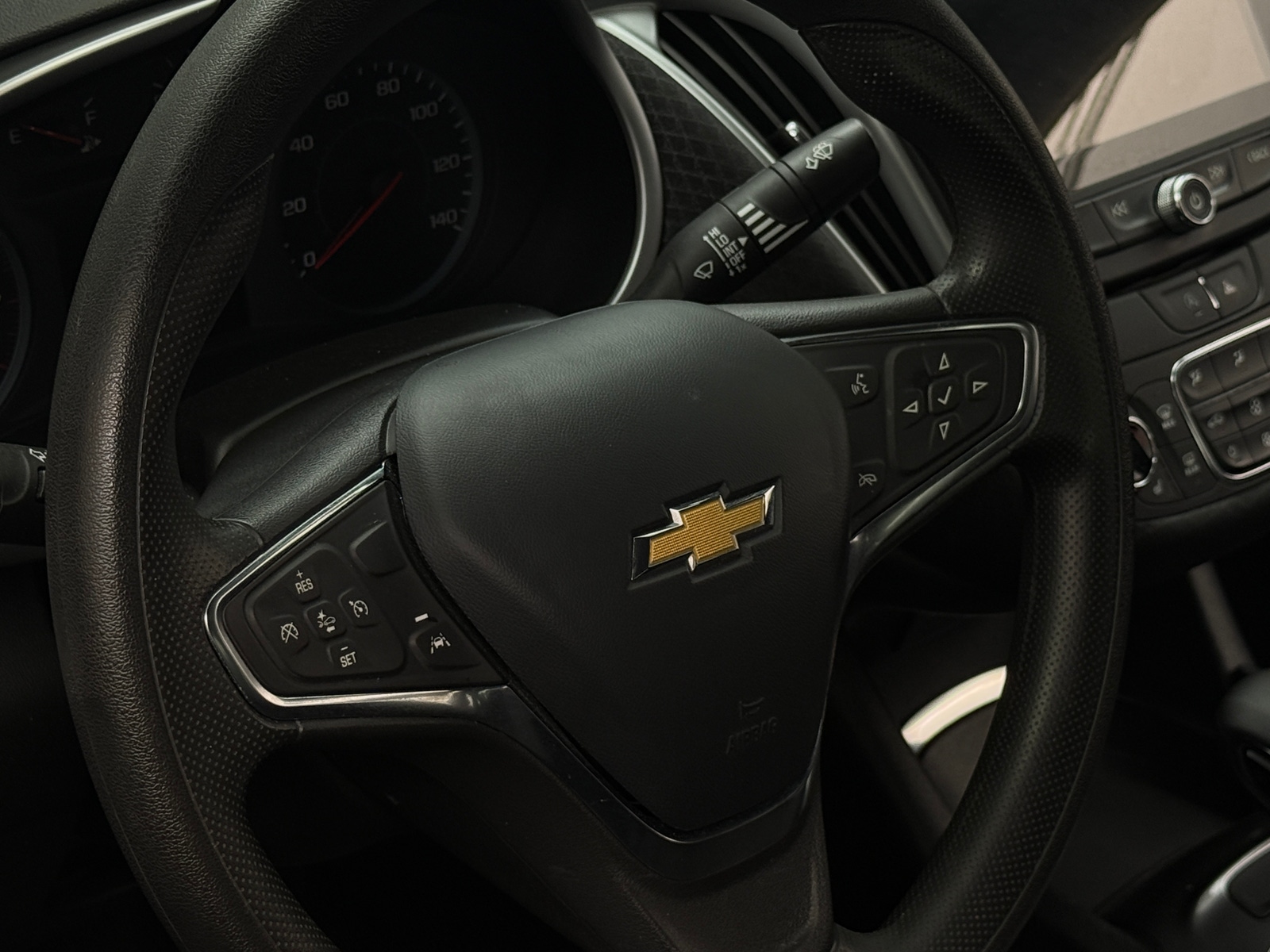 Thumbnail: 2023 Chevrolet Malibu - 5