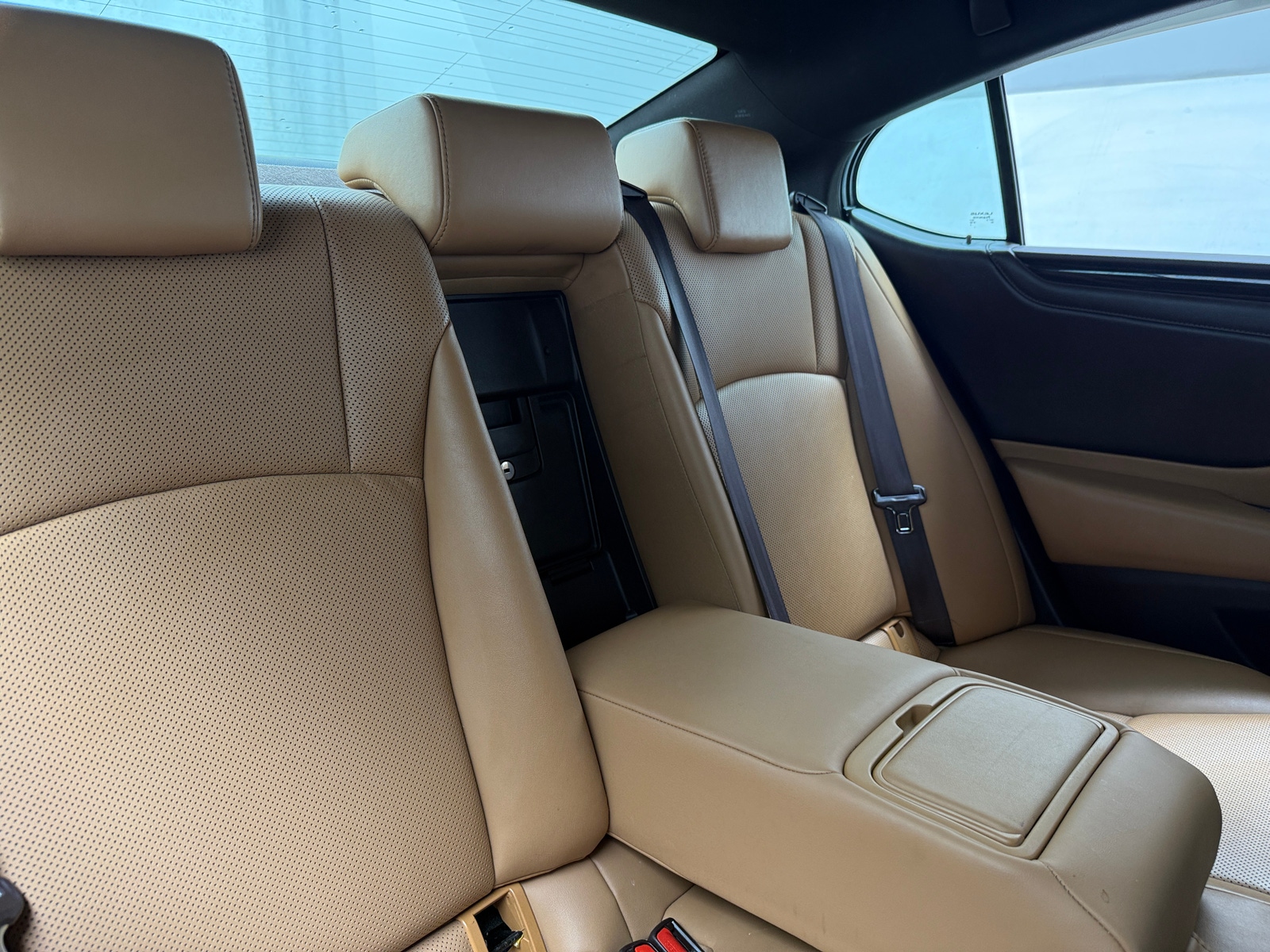 Thumbnail: 2019 Lexus ES - 6