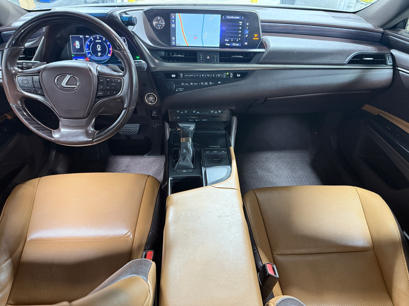 Thumbnail: 2019 Lexus ES - 3