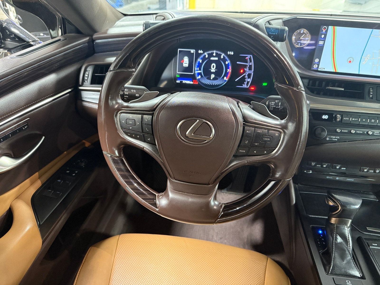 Thumbnail: 2019 Lexus ES - 5