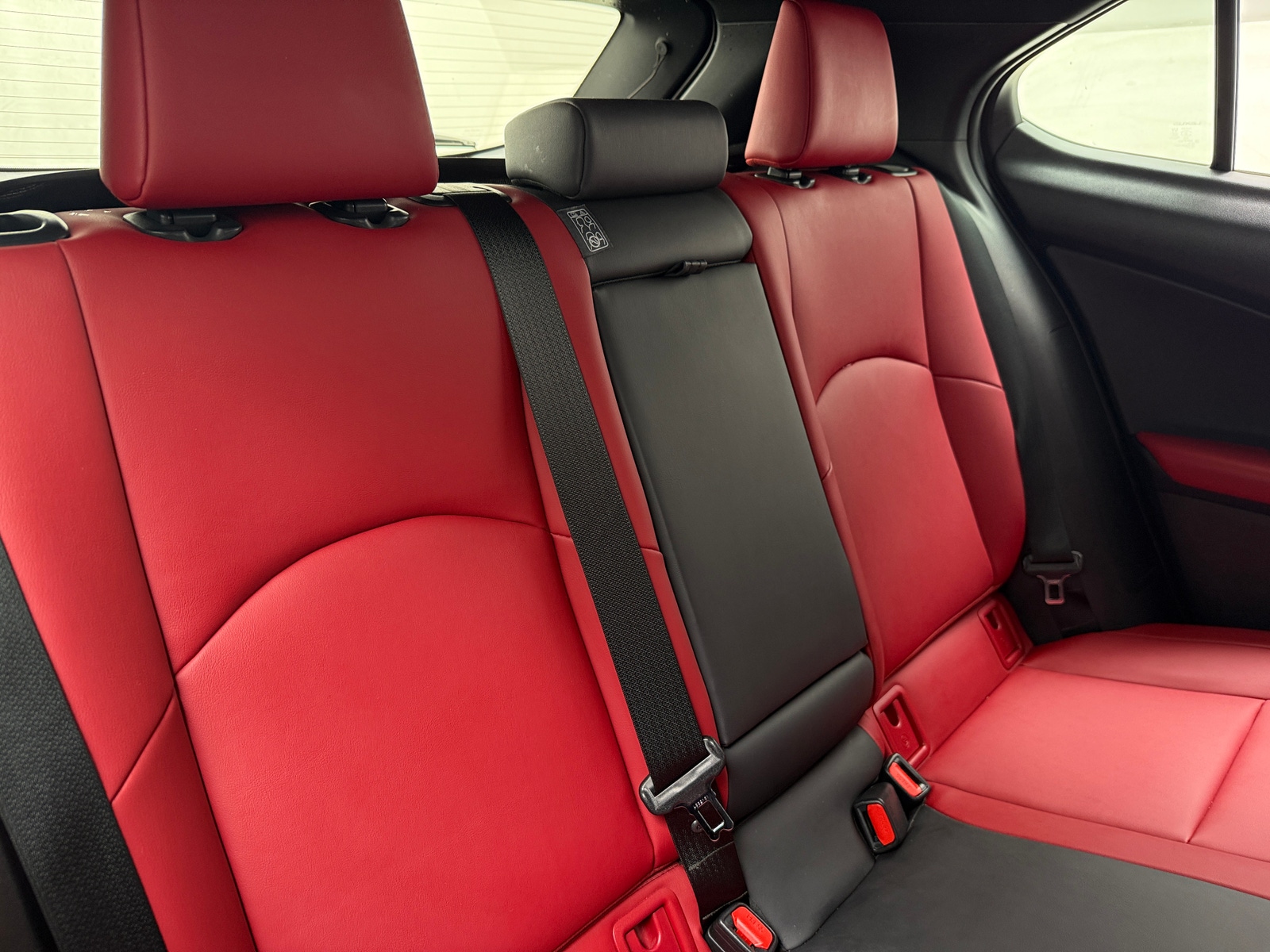 Thumbnail: 2022 Lexus UX - 5
