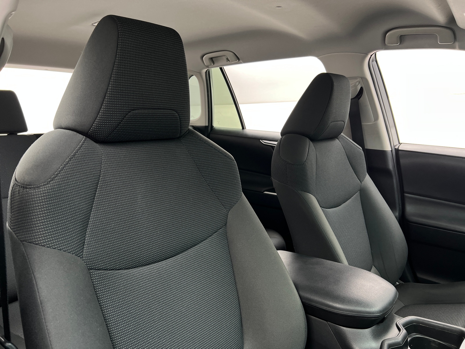 Thumbnail: 2021 Toyota RAV4 - 2