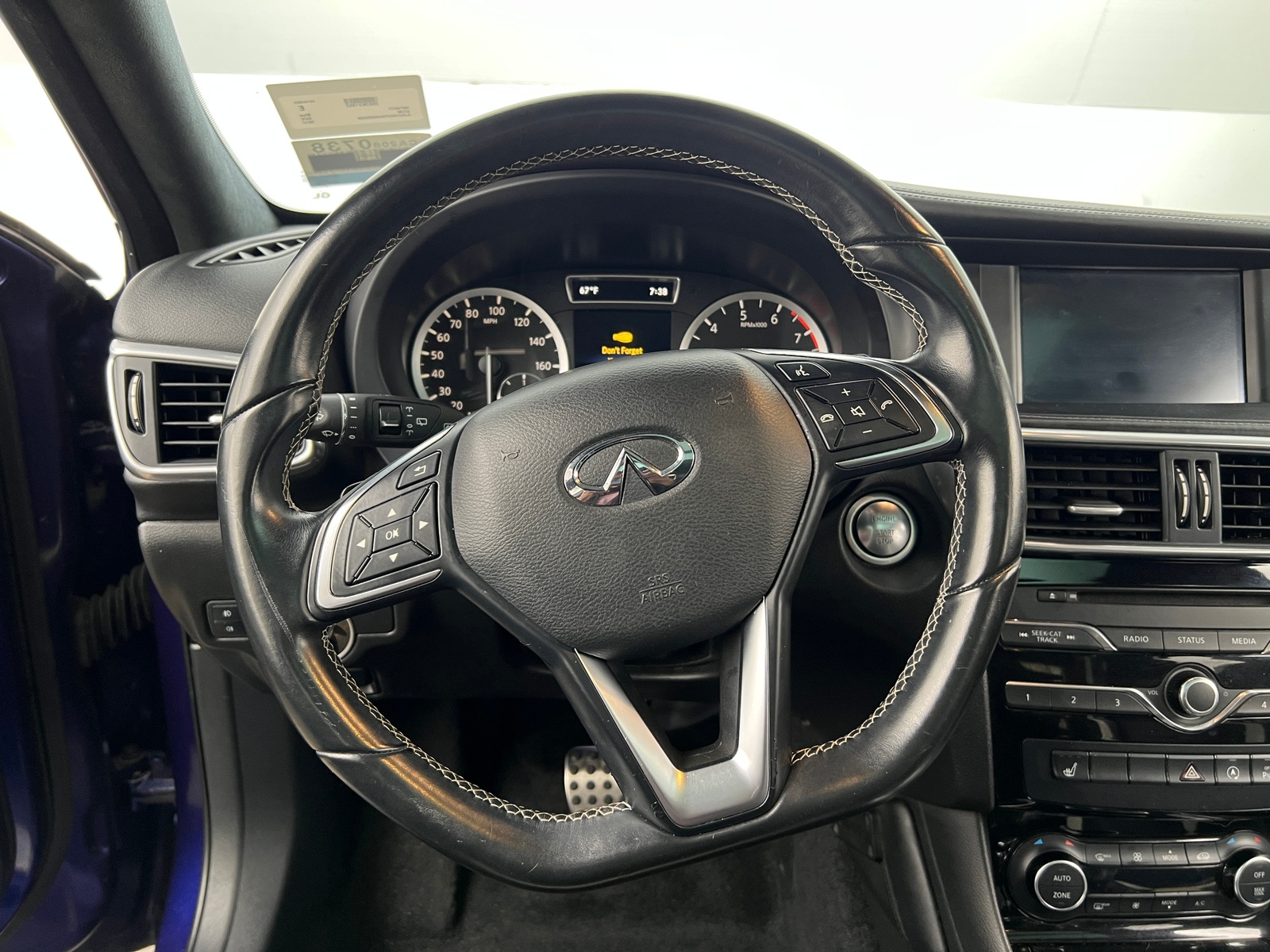 Thumbnail: 2017 INFINITI QX30 - 4
