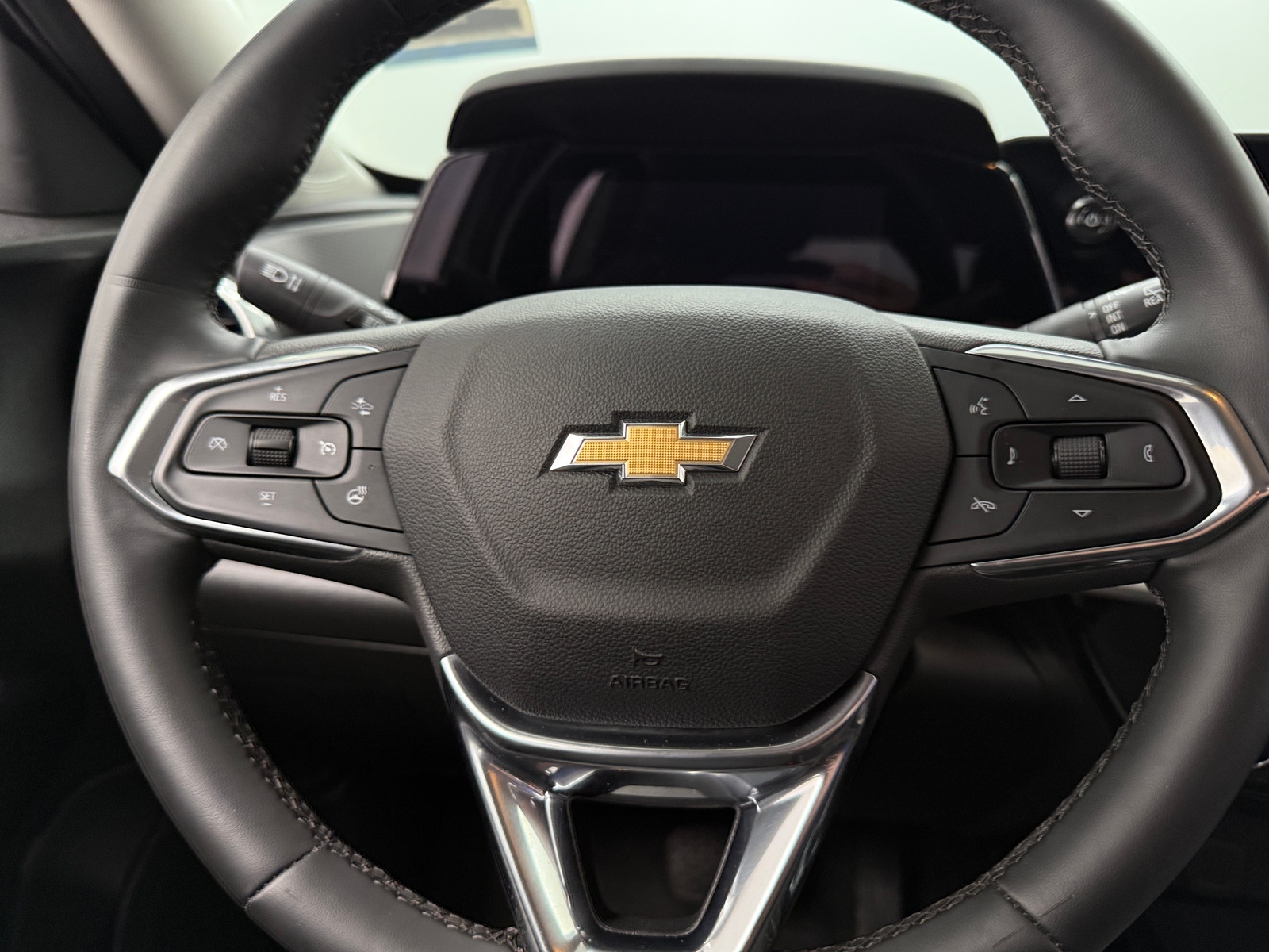 Thumbnail: 2025 Chevrolet Trax - 5