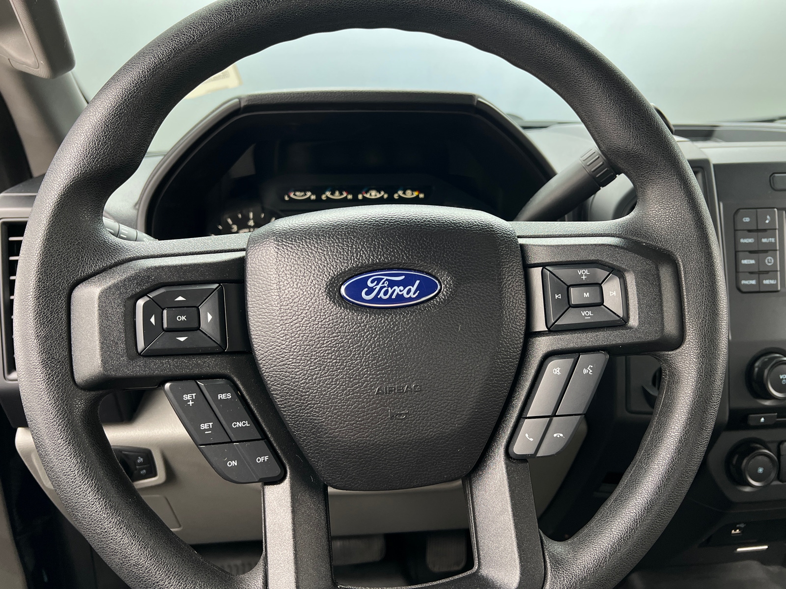 Thumbnail: 2017 Ford Econoline - 5