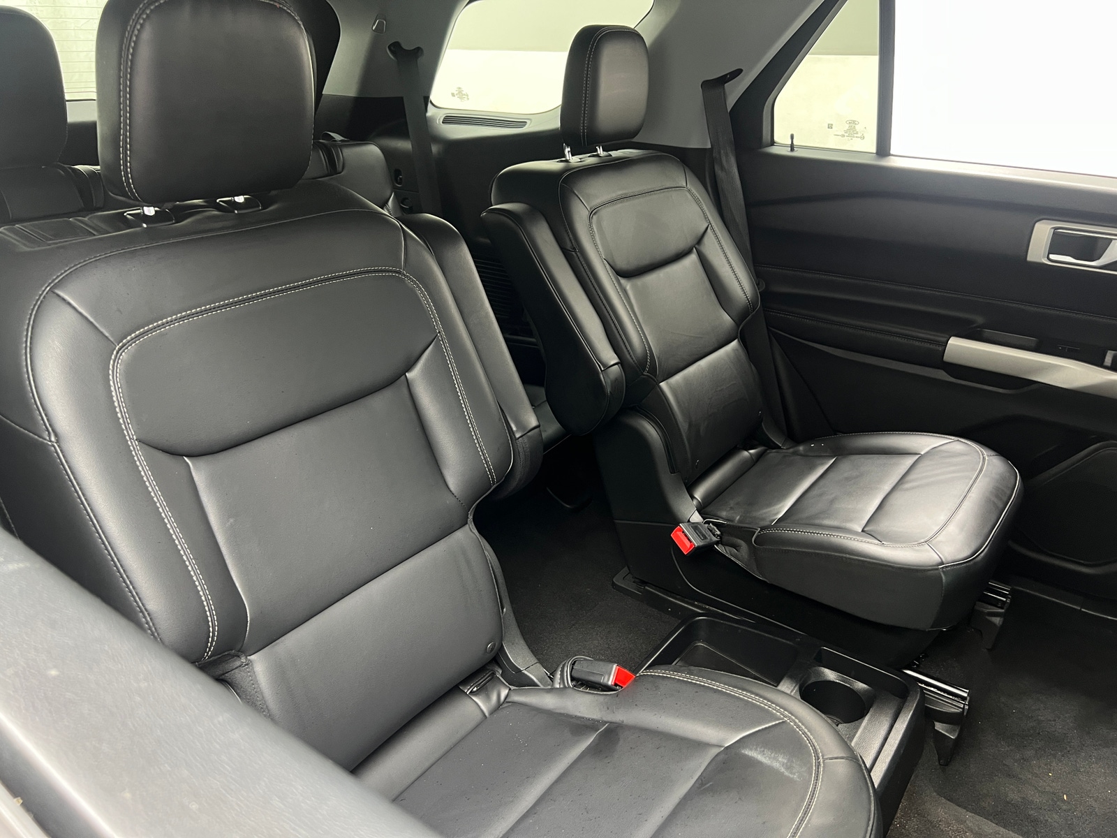 Thumbnail: 2021 Ford Explorer - 5