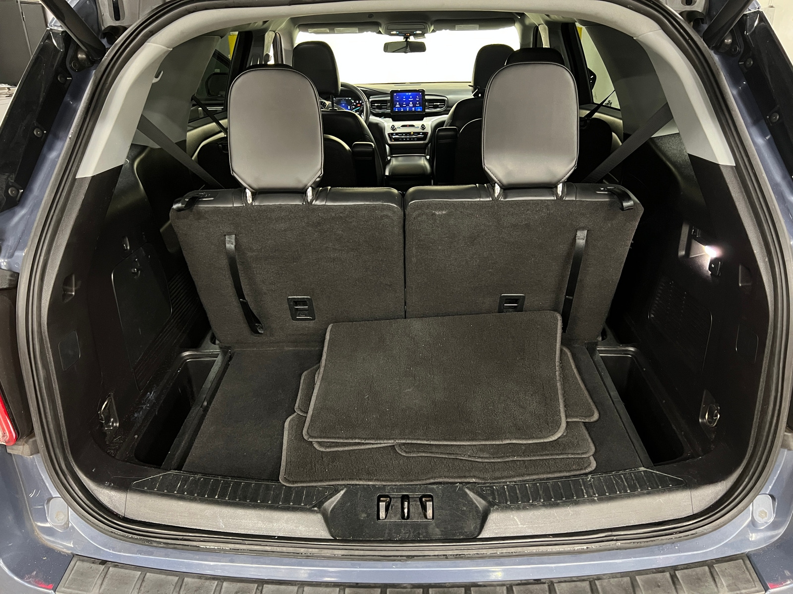 Thumbnail: 2021 Ford Explorer - 6