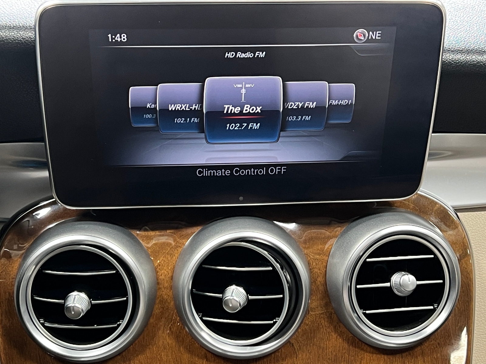 Thumbnail: 2017 Mercedes-Benz C-Class - 3