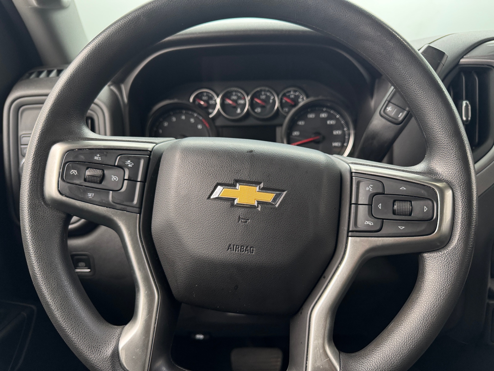 Thumbnail: 2021 Chevrolet Silverado 1500 - 5