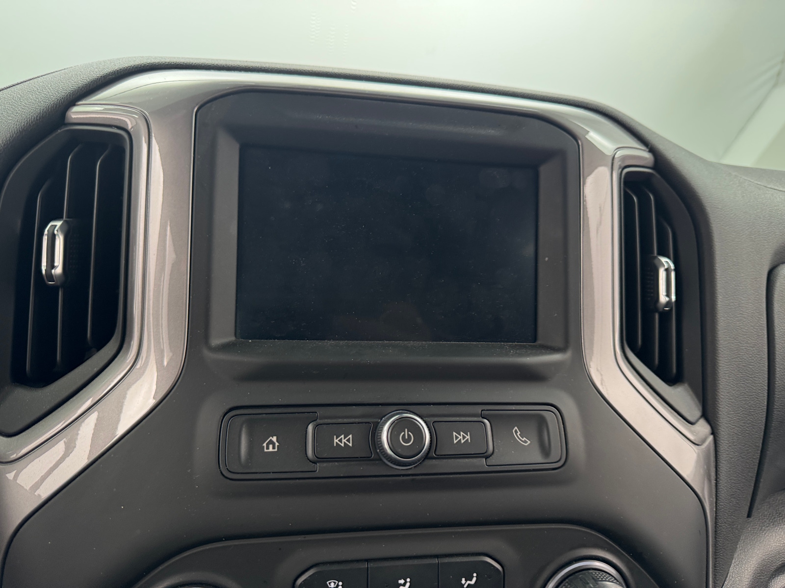 Thumbnail: 2021 Chevrolet Silverado 1500 - 4