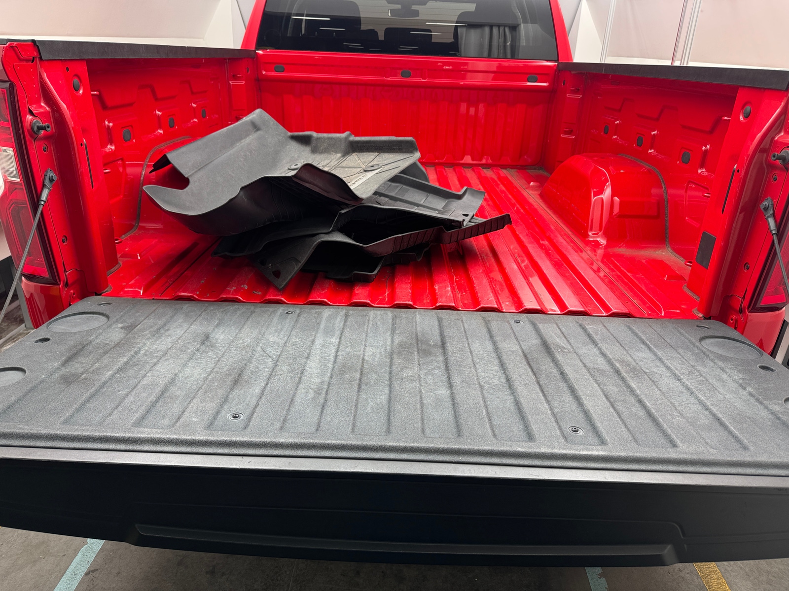 Thumbnail: 2019 Chevrolet Silverado 1500 - 7