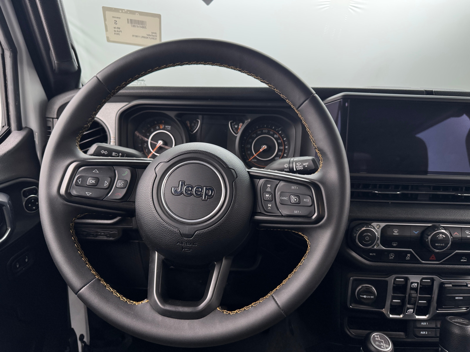 Thumbnail: 2024 Jeep Gladiator - 5