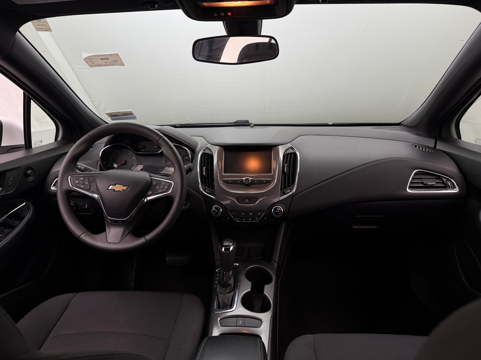 Thumbnail: 2017 Chevrolet Cruze - 3