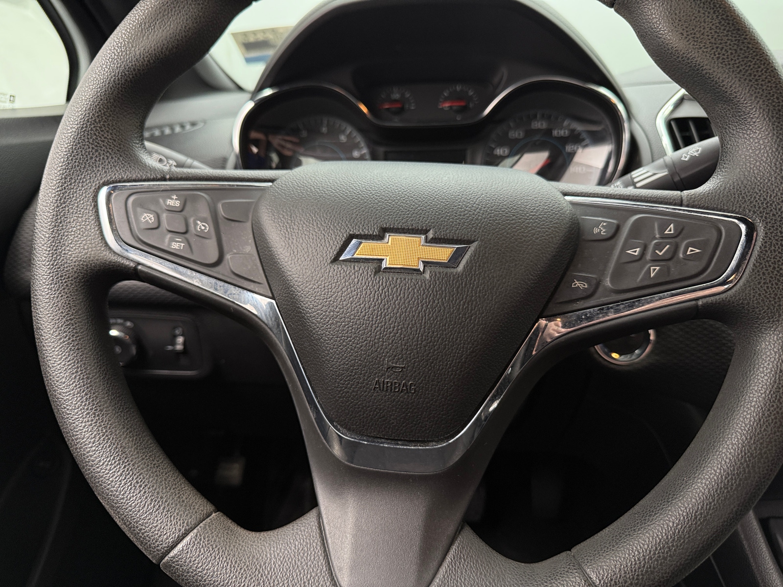 Thumbnail: 2017 Chevrolet Cruze - 5
