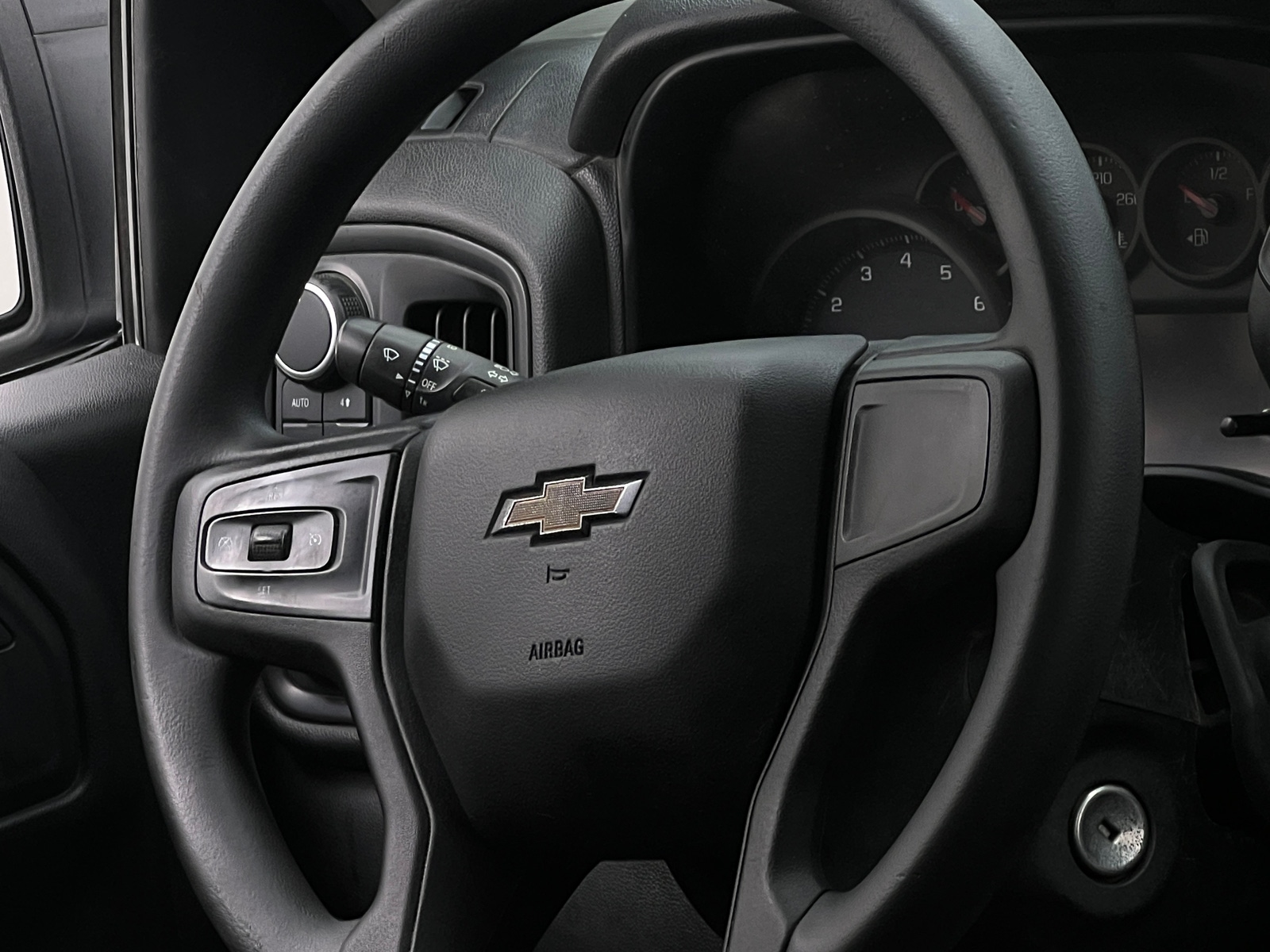 Thumbnail: 2020 Chevrolet Silverado 1500 - 5