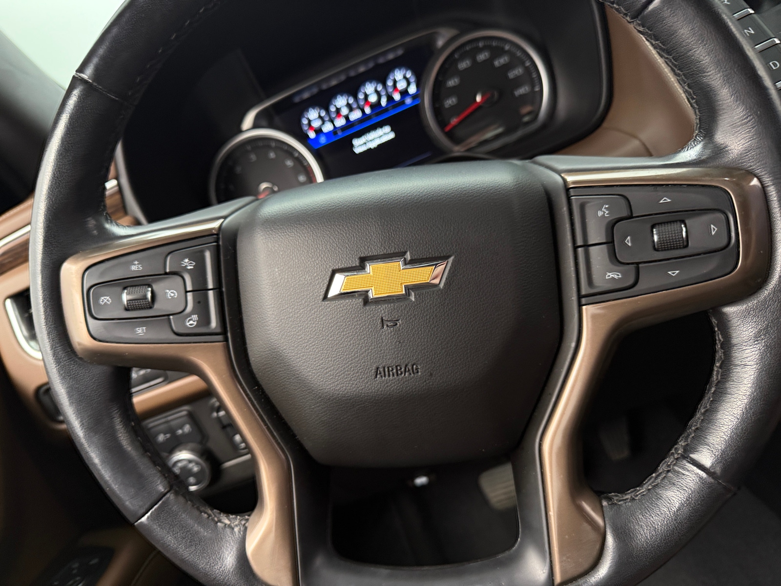Thumbnail: 2021 Chevrolet Tahoe - 4